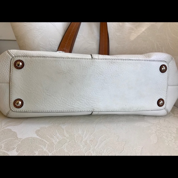 Coach handbag (authentic) - Picture 5 of 8
